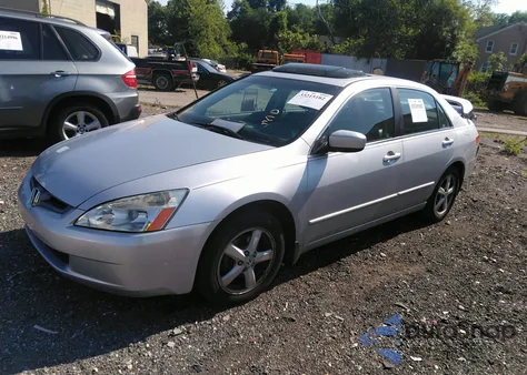 2004 Honda Accord 2.4 Ex z USA, uszkodzony, nr VIN 1HGCM56854A021083